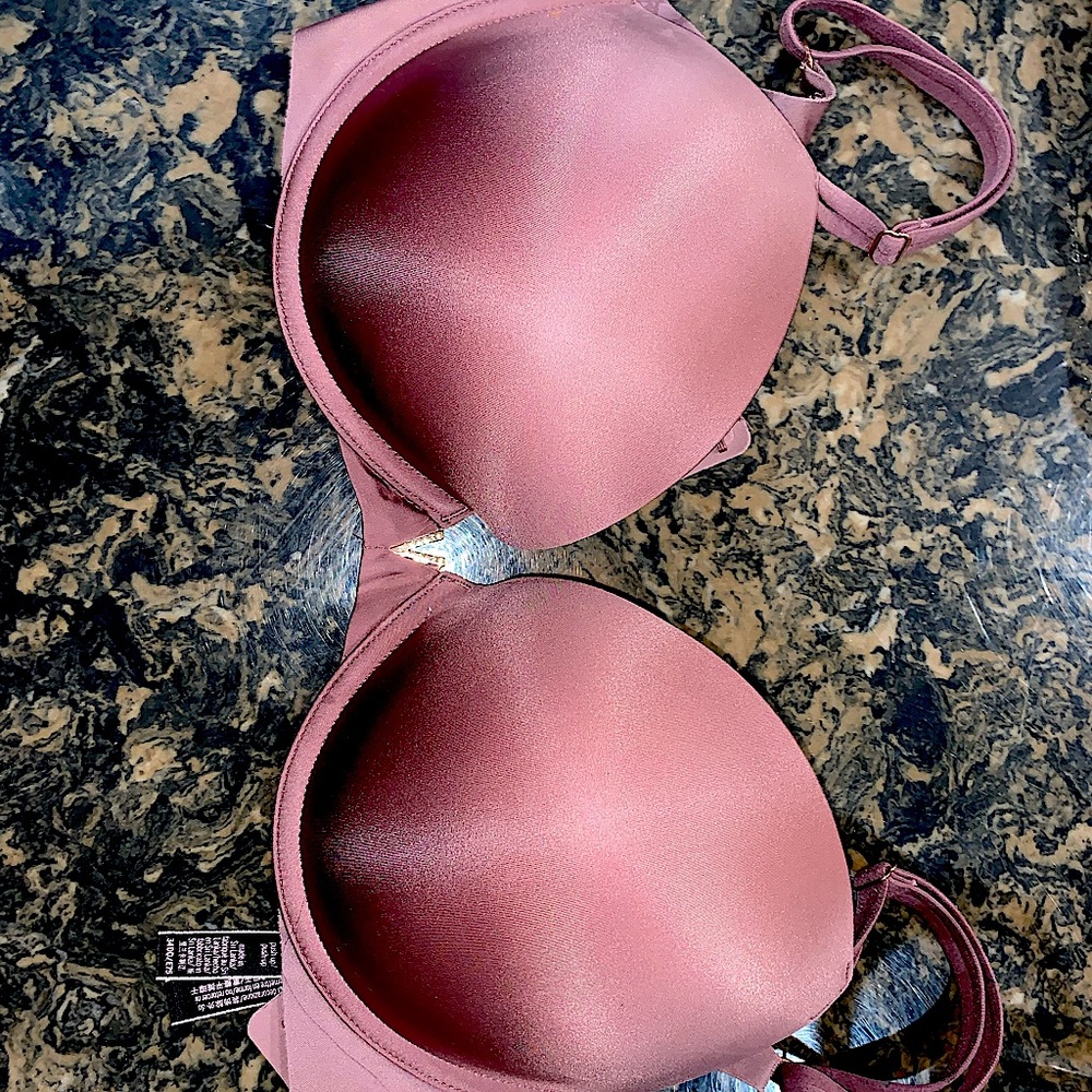 victoria secret push up bra size 34DD.